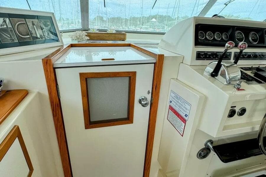 1986 Bertram 58 Flybridge Motor Yacht
