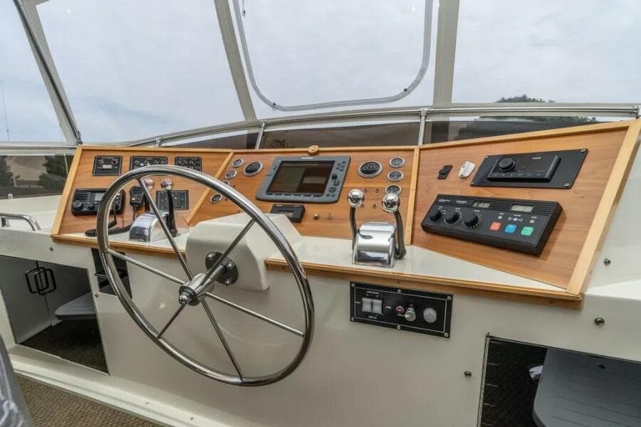 1986 Bertram 58 Flybridge Motor Yacht