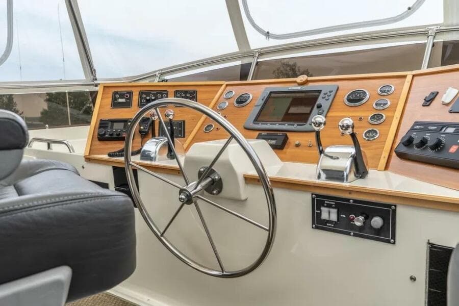 1986 Bertram 58 Flybridge Motor Yacht