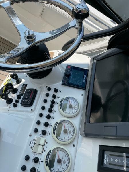 2009 Triton 351 Center Console