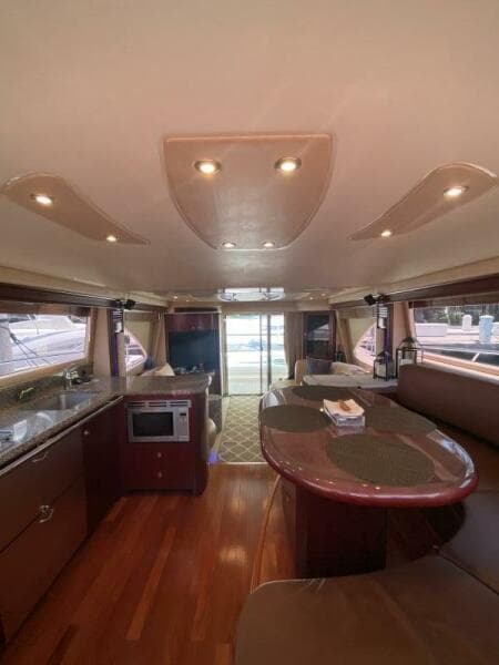 2006 Sea Ray 58 Sedan Bridge