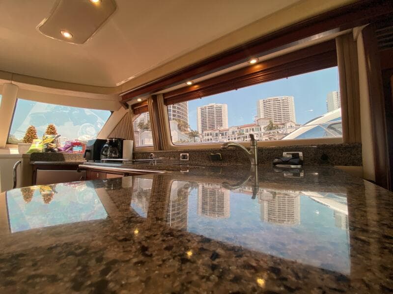 2006 Sea Ray 58 Sedan Bridge