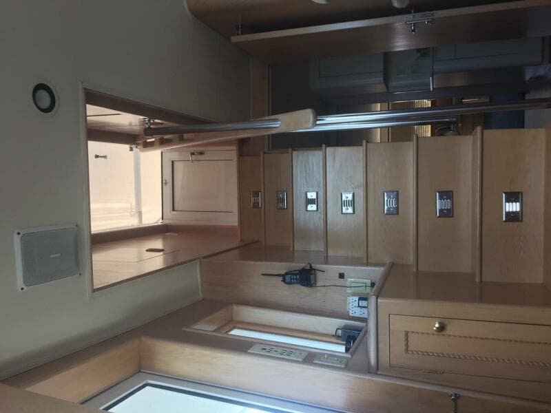 1994 Hatteras 70 Cockpit Motor Yacht
