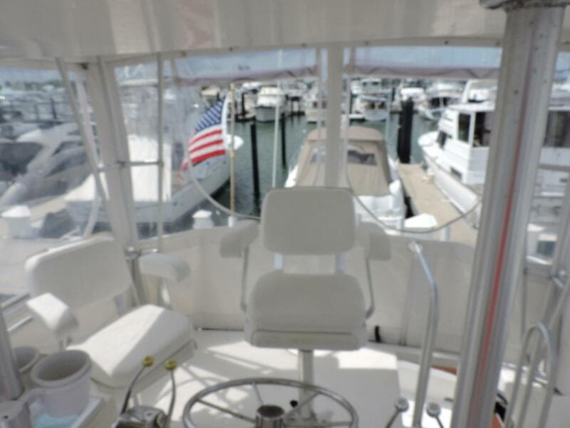 18 Captais Chair