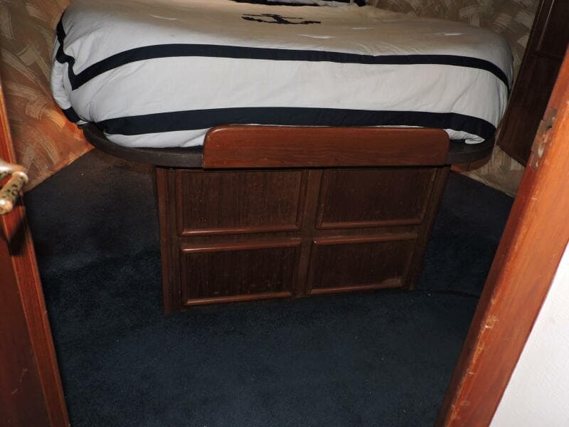 36 Under Bed Drawrs