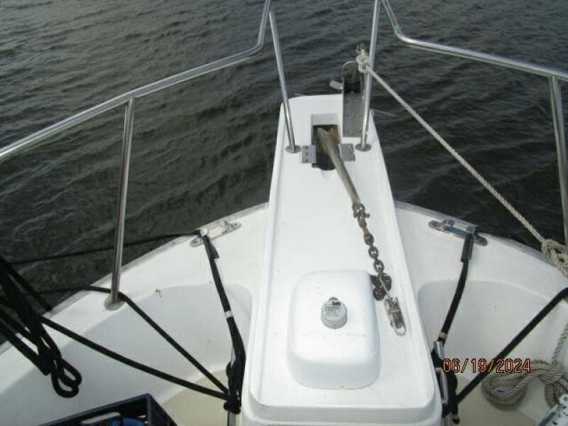 40' Mainship anchor windlass