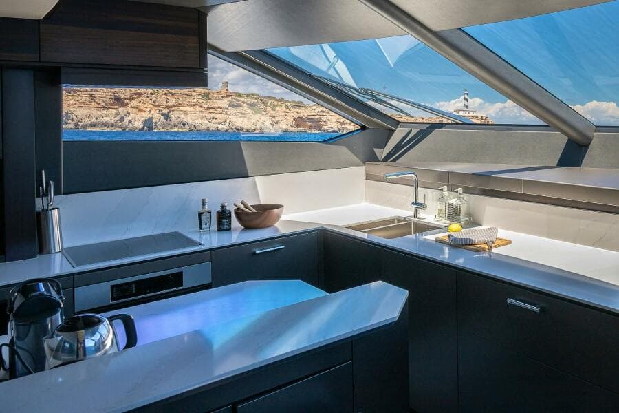 2022 Sunseeker 