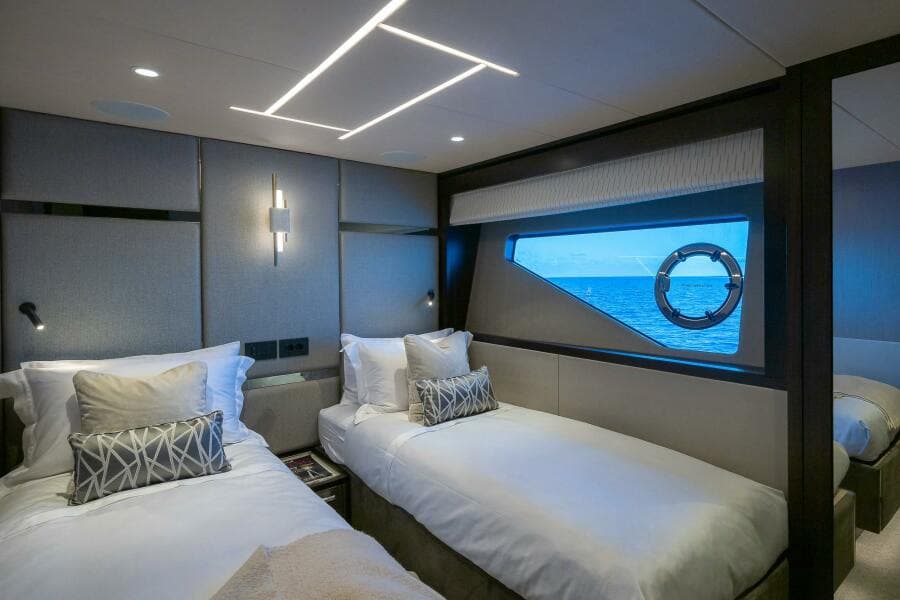 2022 Sunseeker 