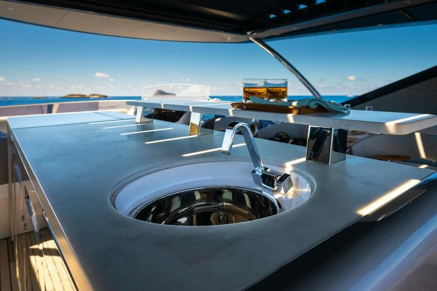 2022 Sunseeker 