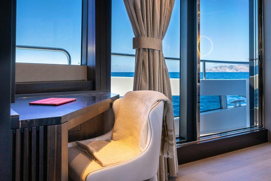 2022 Sunseeker 