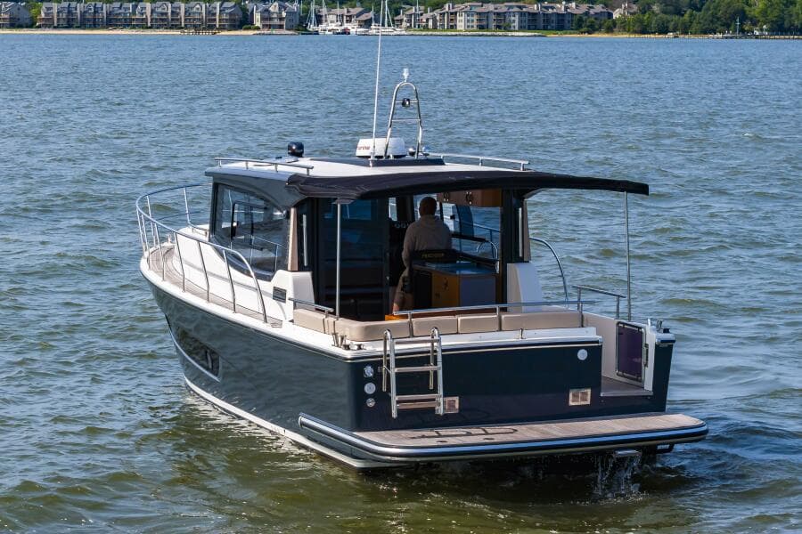 2023 El Pescador 35