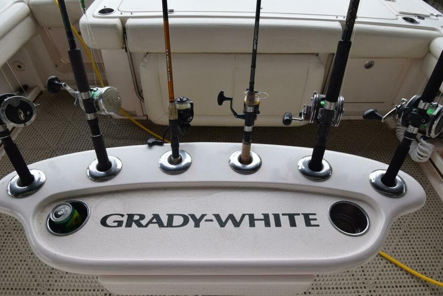 2016 Grady-White Express 330