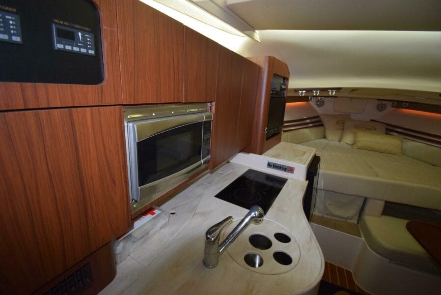 2016 Grady-White Express 330