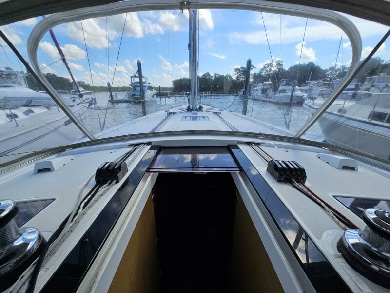 2017 Beneteau Oceanis 45 - Comp Hatch