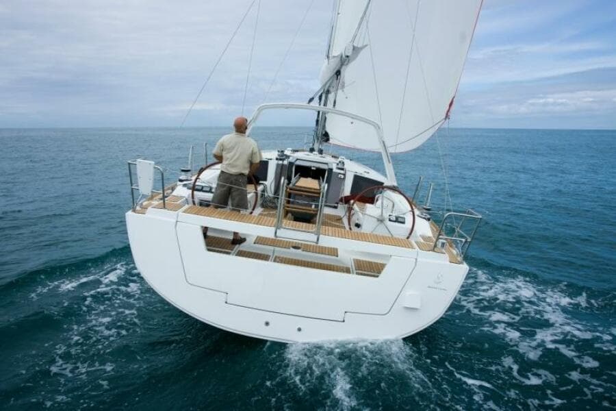 2017 Beneteau Oceanis 45 - Transom Sailing