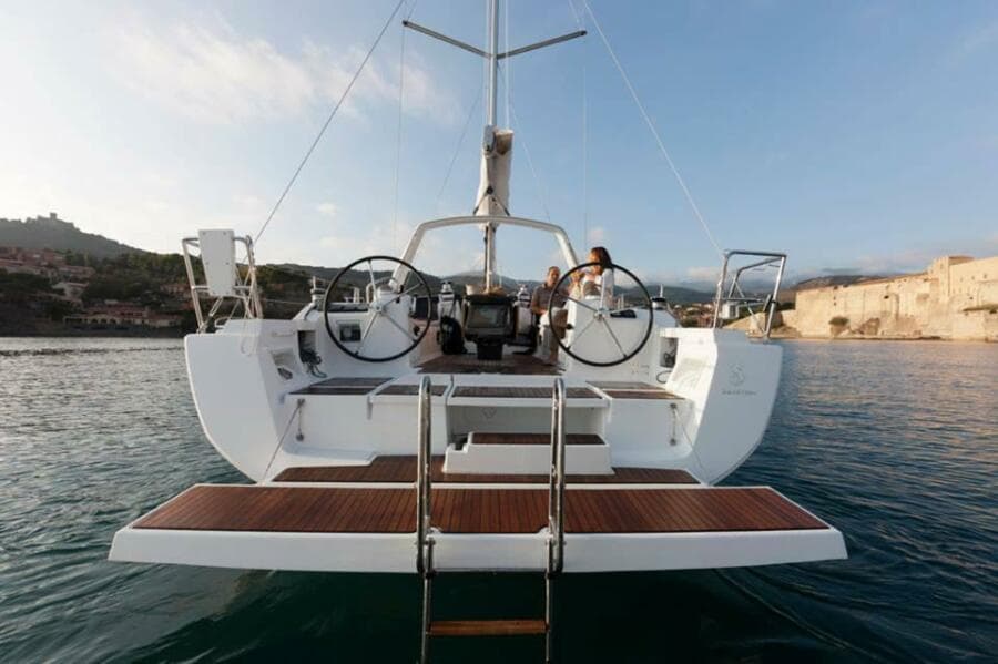 2017 Beneteau Oceanis 45 - Swim Platform