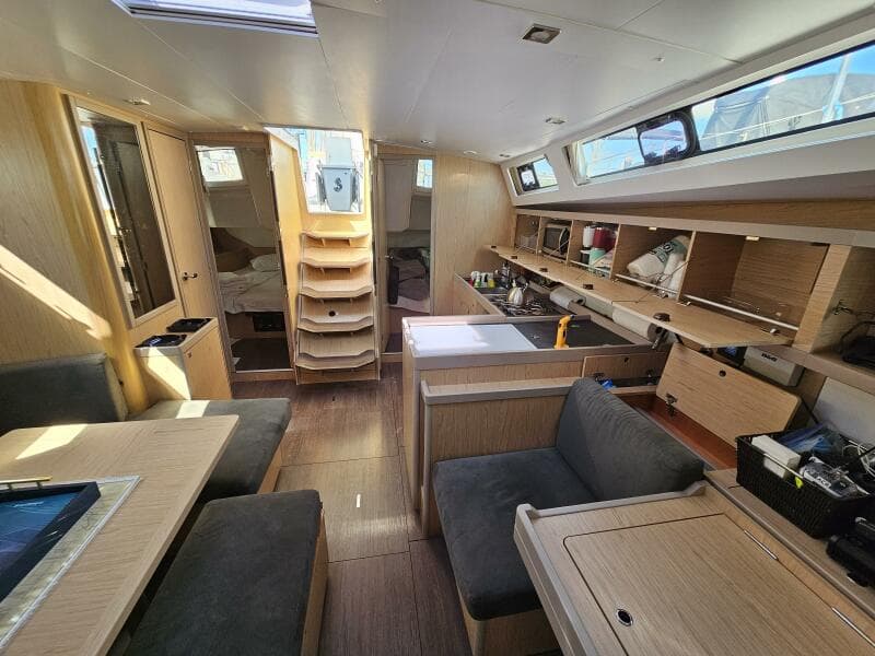 2017 Beneteau Oceanis 45 - Salon Aft
