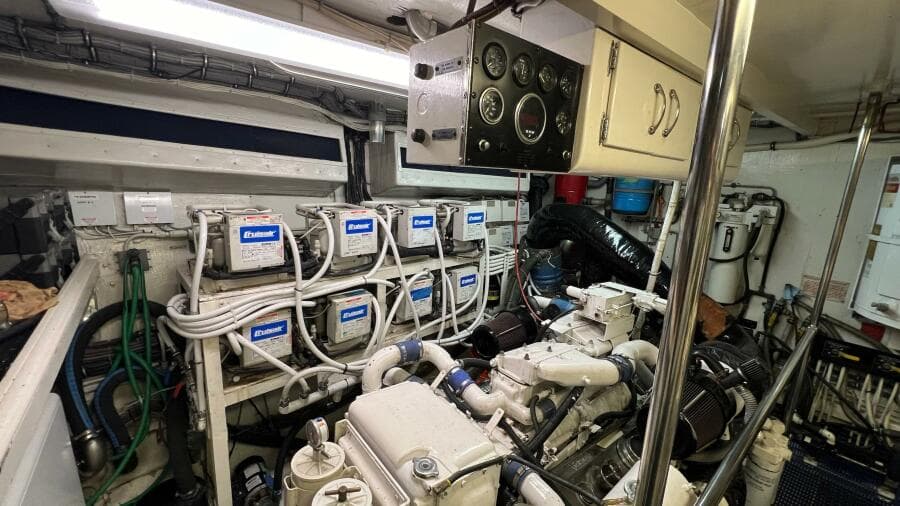 1987 Hatteras Motoryacht