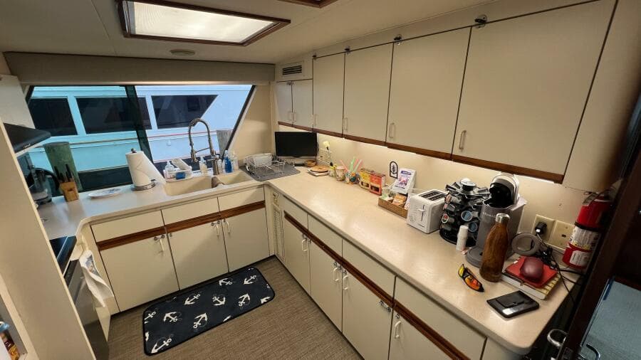 1987 Hatteras Motoryacht
