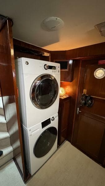 1987 Hatteras Motoryacht