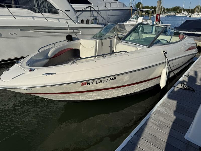 2004 Maxum 2400 SCR