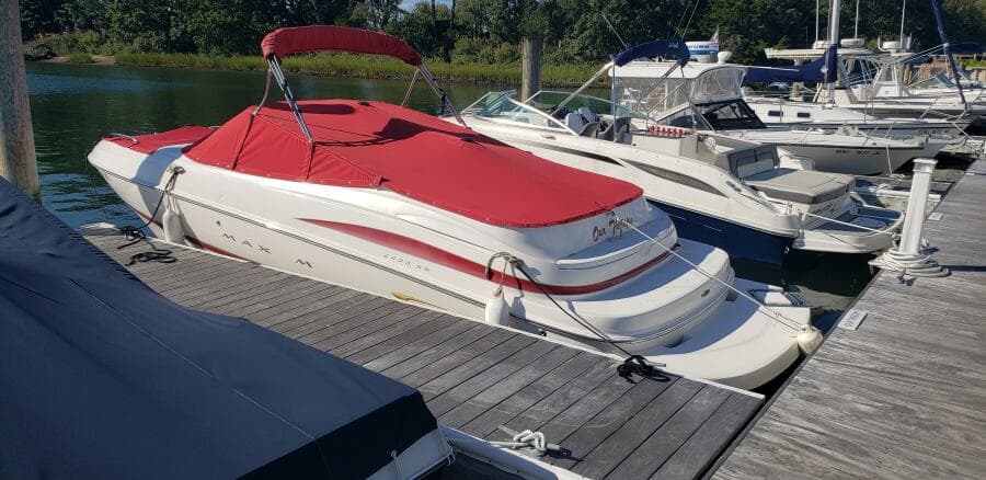 2004 Maxum 2400 SCR
