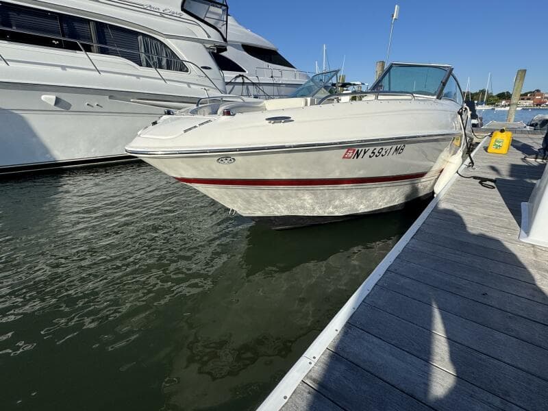 2004 Maxum 2400 SCR