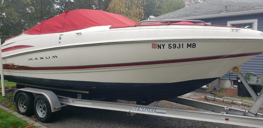 2004 Maxum 2400 SCR