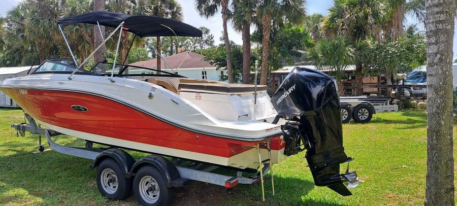 2019 Sea Ray SPX 230 OB