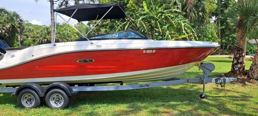 2019 Sea Ray SPX 230 OB