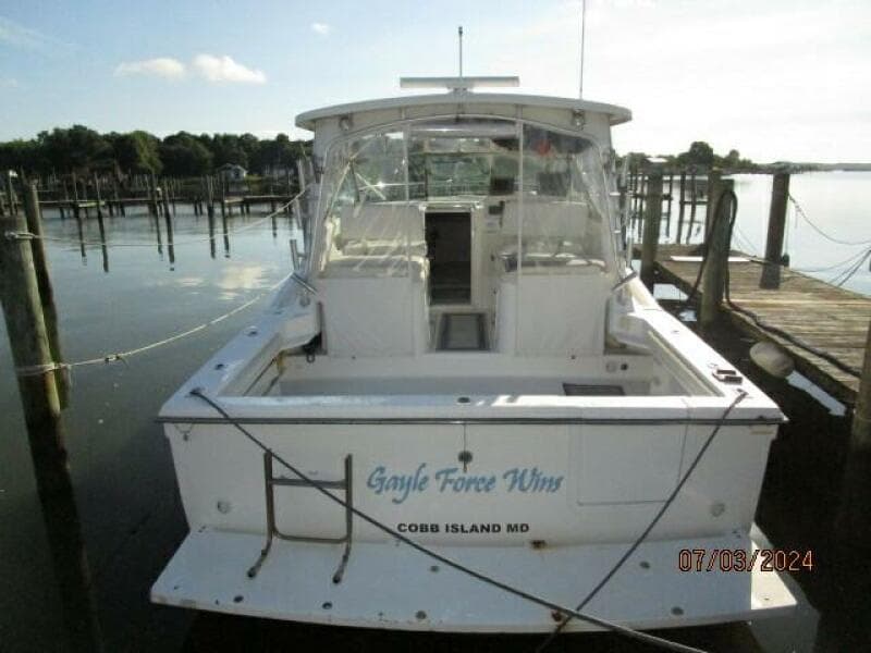 33' Wellcraft aft profile