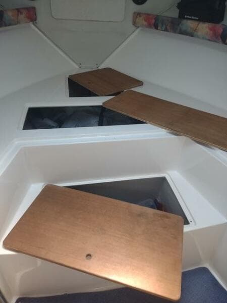 33' Wellcraft stateroom storage