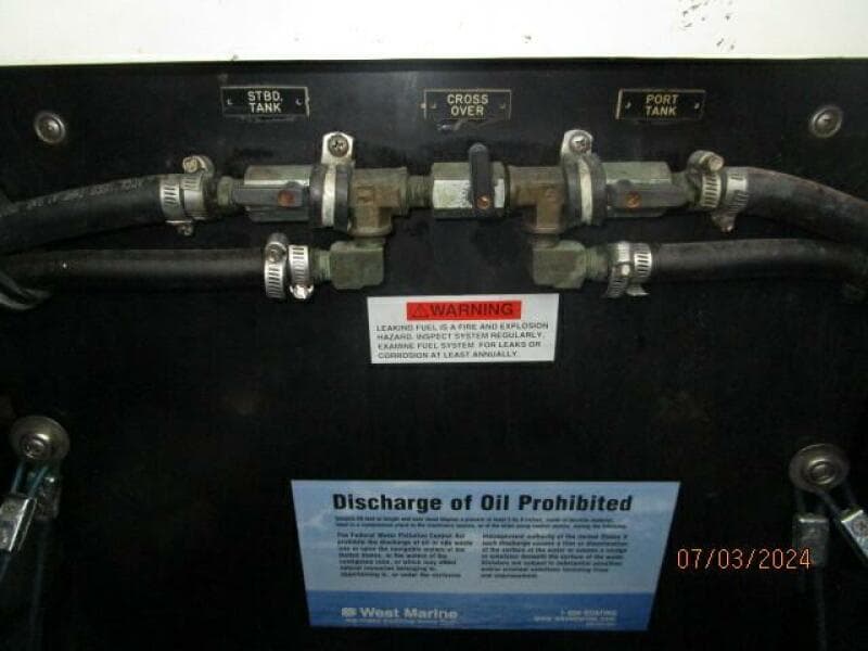 33' wellcraft fuel manifold