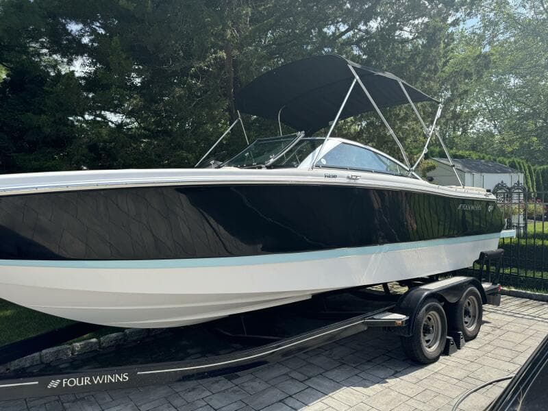 2019 Four Winns H230