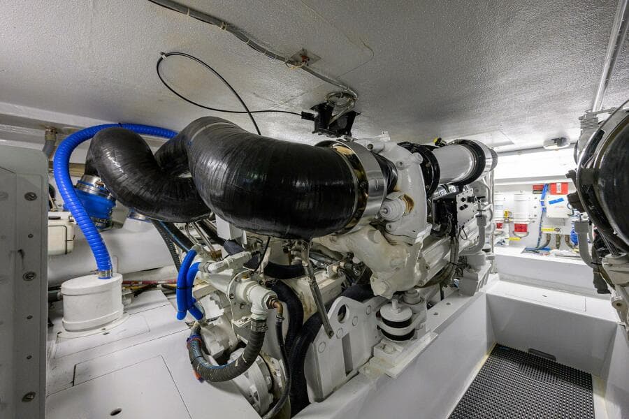2001 Hatteras Convertible