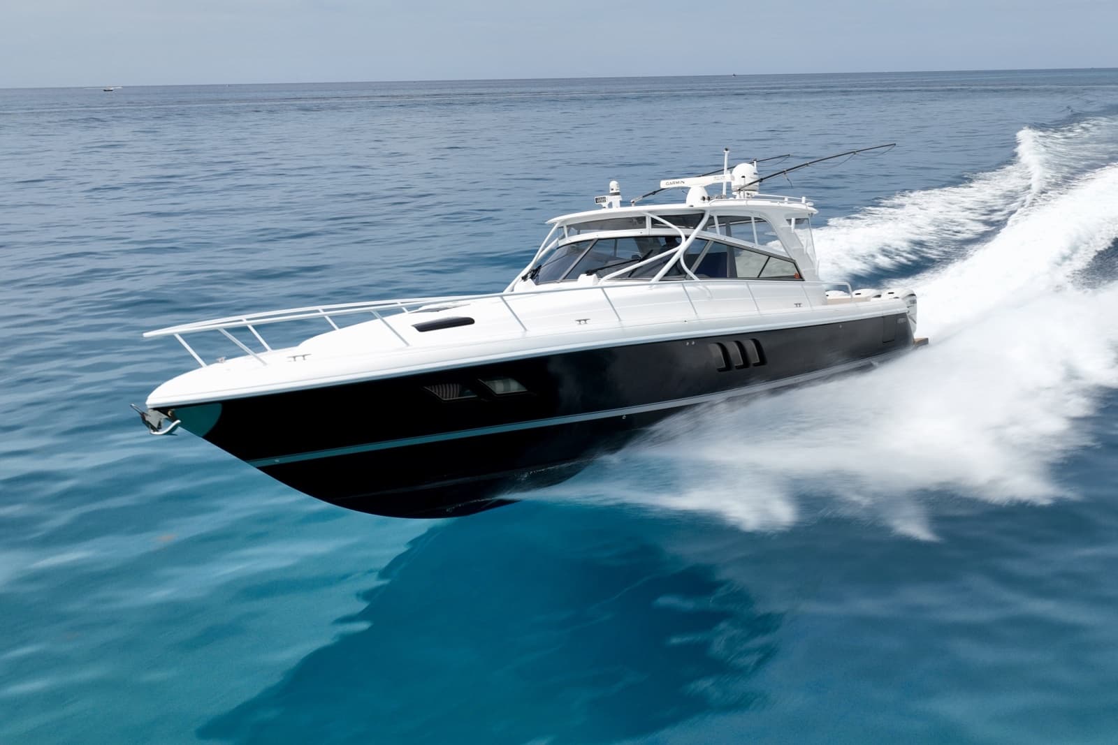 2019 Intrepid 475 Sport Yacht