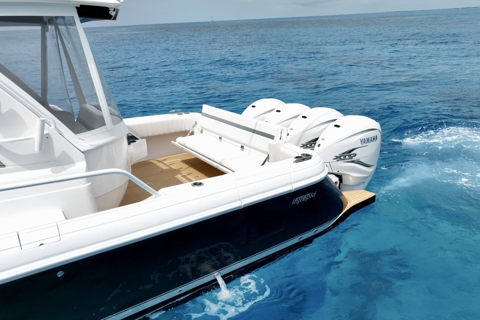 2019 Intrepid 475 Sport Yacht