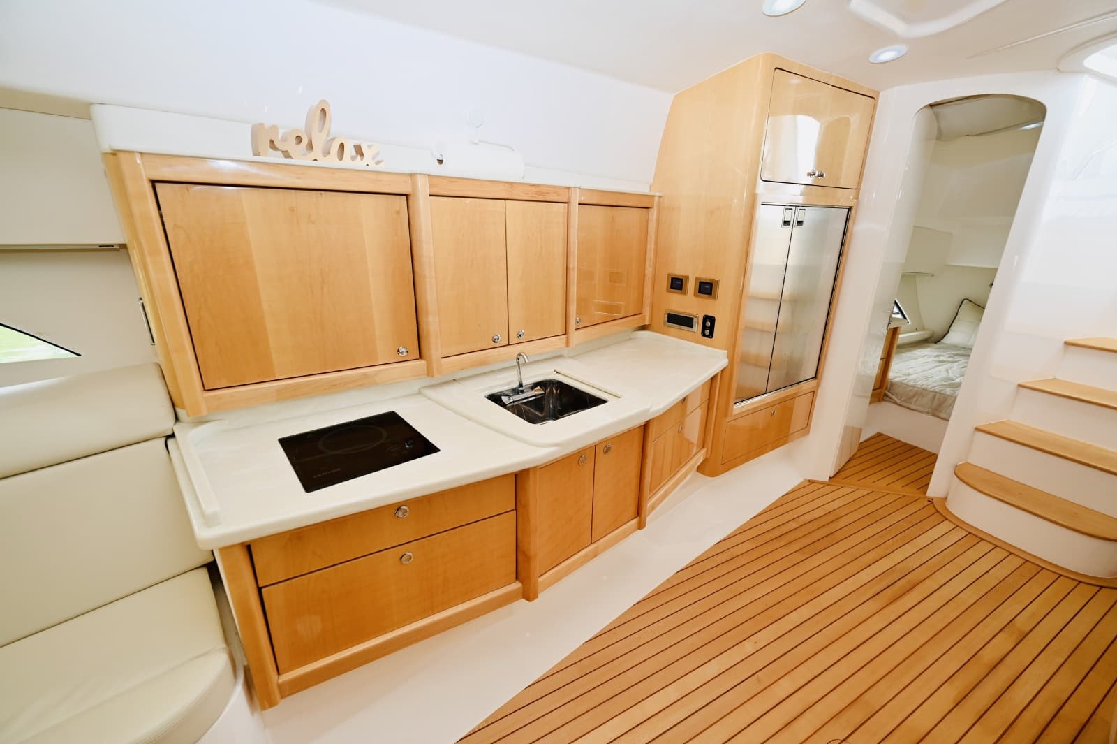 2019 Intrepid 475 Sport Yacht