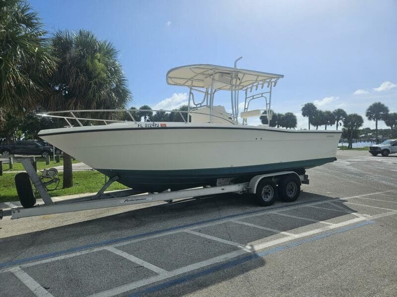 1995 Pursuit 2600 CC