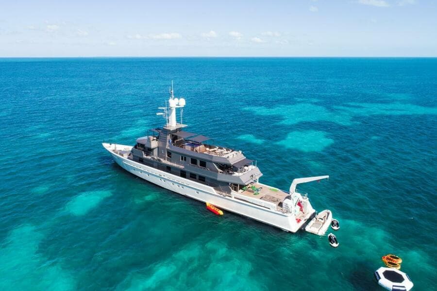 2004 Oceanfast 