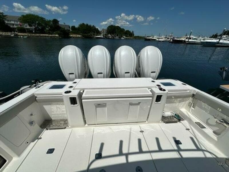 2021 Pursuit 428 Sport