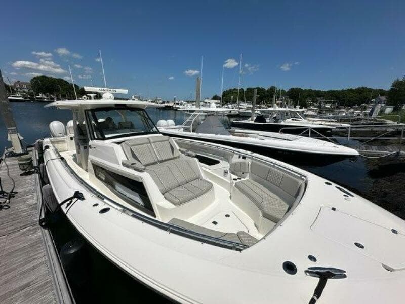 2021 Pursuit 428 Sport