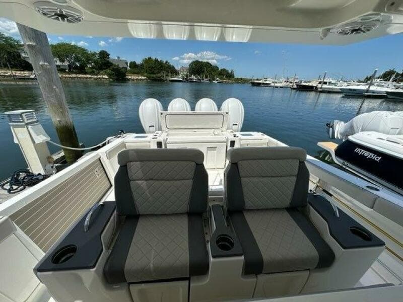 2021 Pursuit 428 Sport