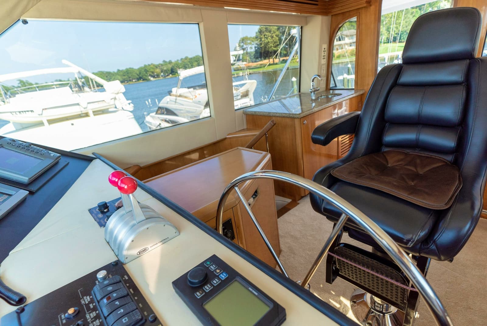 2003 Hatteras 