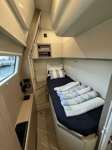 2023 Absolute 52 Navetta