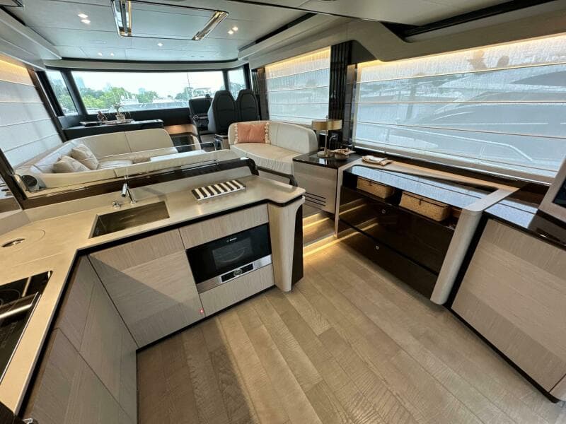 2023 Absolute 52 Navetta