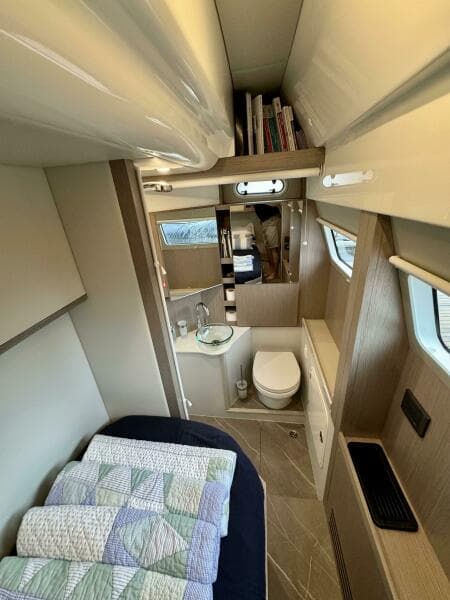 2023 Absolute 52 Navetta