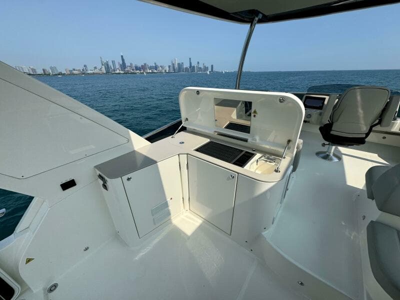 2023 Absolute 52 Navetta