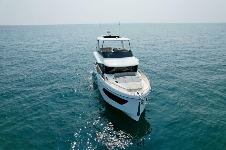 2023 Absolute 52 Navetta