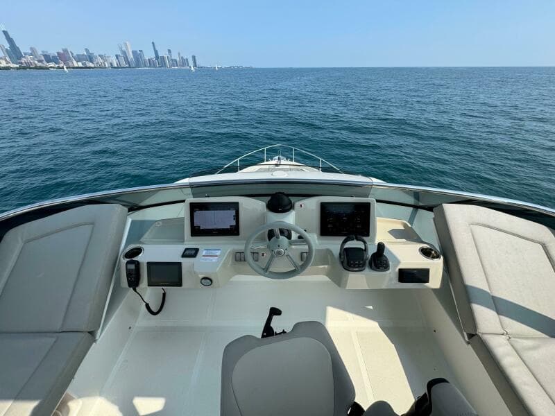 2023 Absolute 52 Navetta